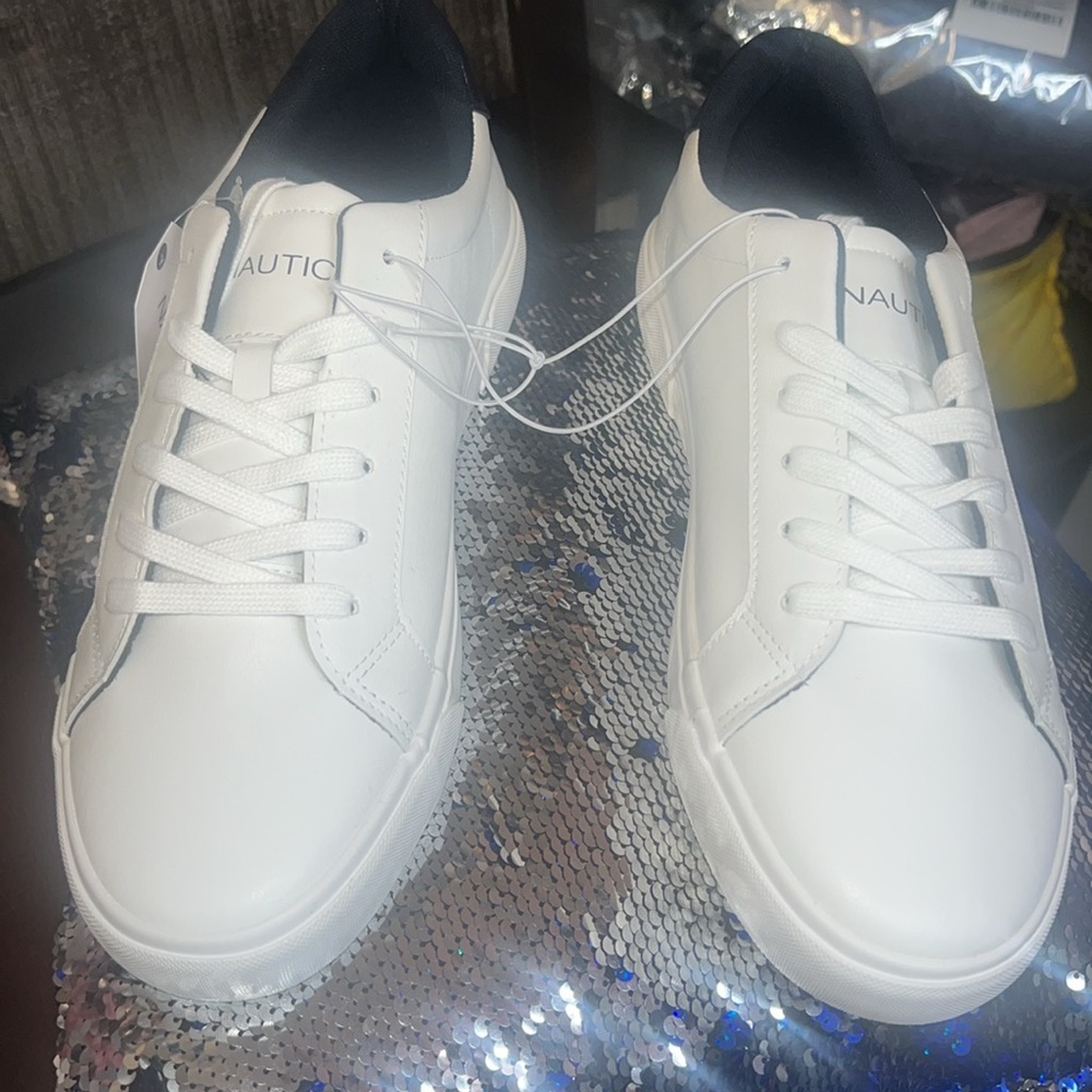 New With Tags- Men’s Nautica Graves Classic Logo Lace-Up Sneakers - Picture 4 of 8